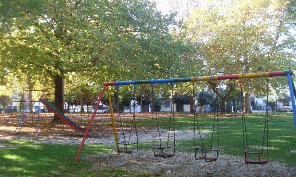 Θεσσαλονίκη: Κλειστή η παιδική χαρά όπου 8χρονη έχασε το δάχτυλό της σε τσουλήθρα-Μήνυση από τη μητέρα